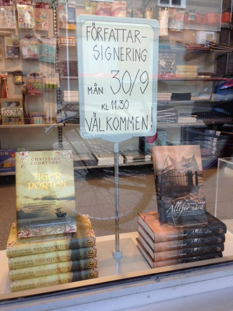 Image of Untitled26 <h2>2013-10-03 - Gothenburg Book Fair & Sweden</h2>